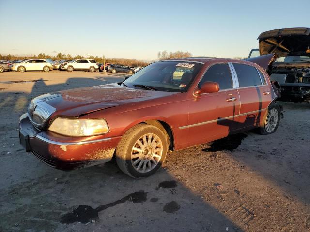 2003 Lincoln Town Car Signature