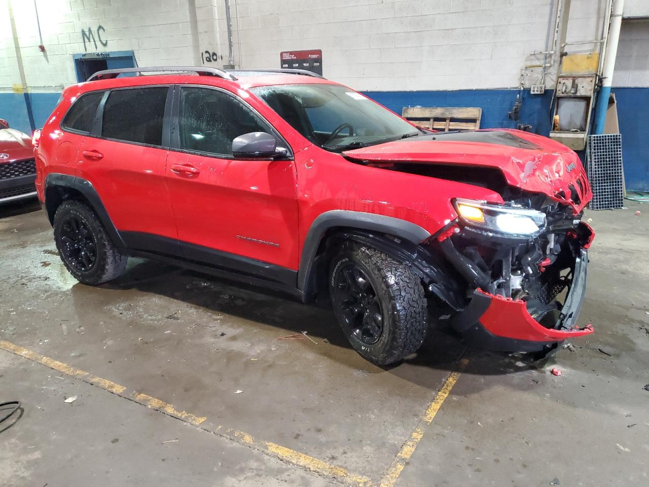 1c4pjmbx1kd284408 1C4PJMBX1KD284408 2019 Jeep Cherokee Trailhawk