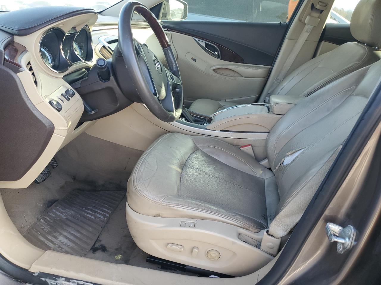 1G4GE5ED2BF274241 2011 Buick Lacrosse Cxs
