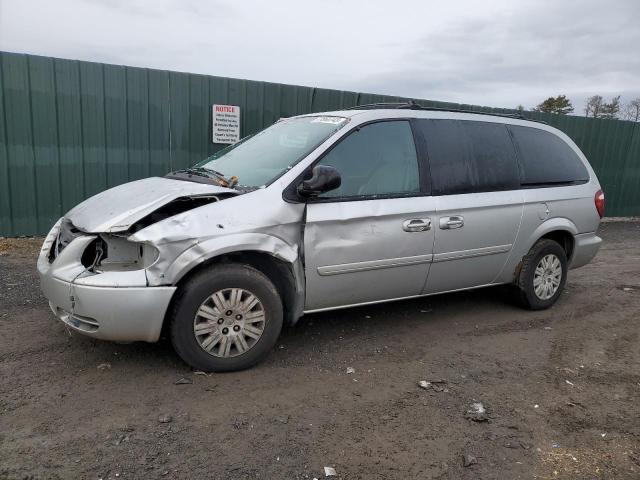 2005 Chrysler Town & Country LX