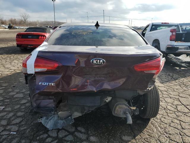 3KPFK4A79JE272000 | 2018 KIA FORTE LX