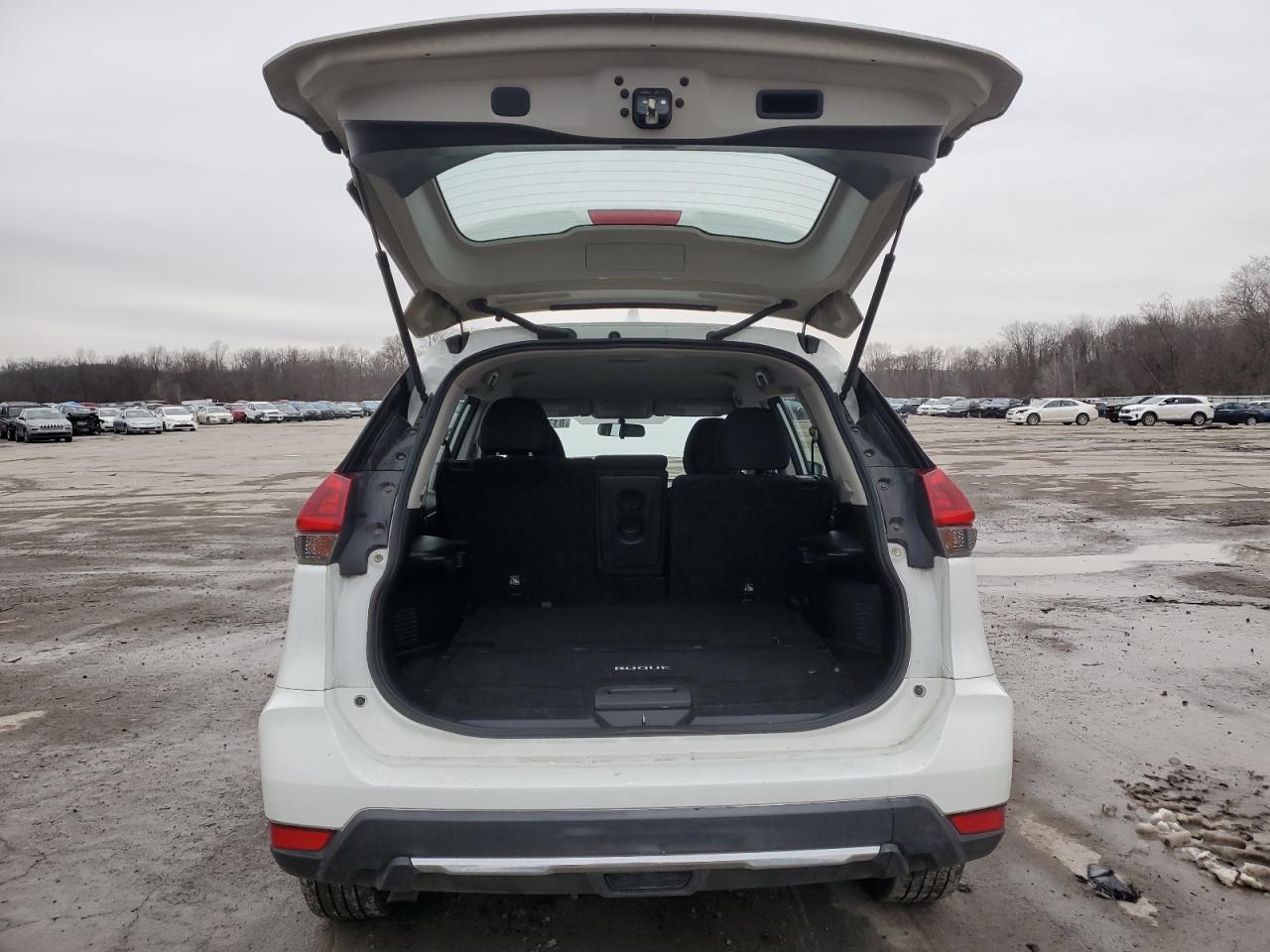 KNMAT2MVXJP501788 NISSAN ROGUE 2018