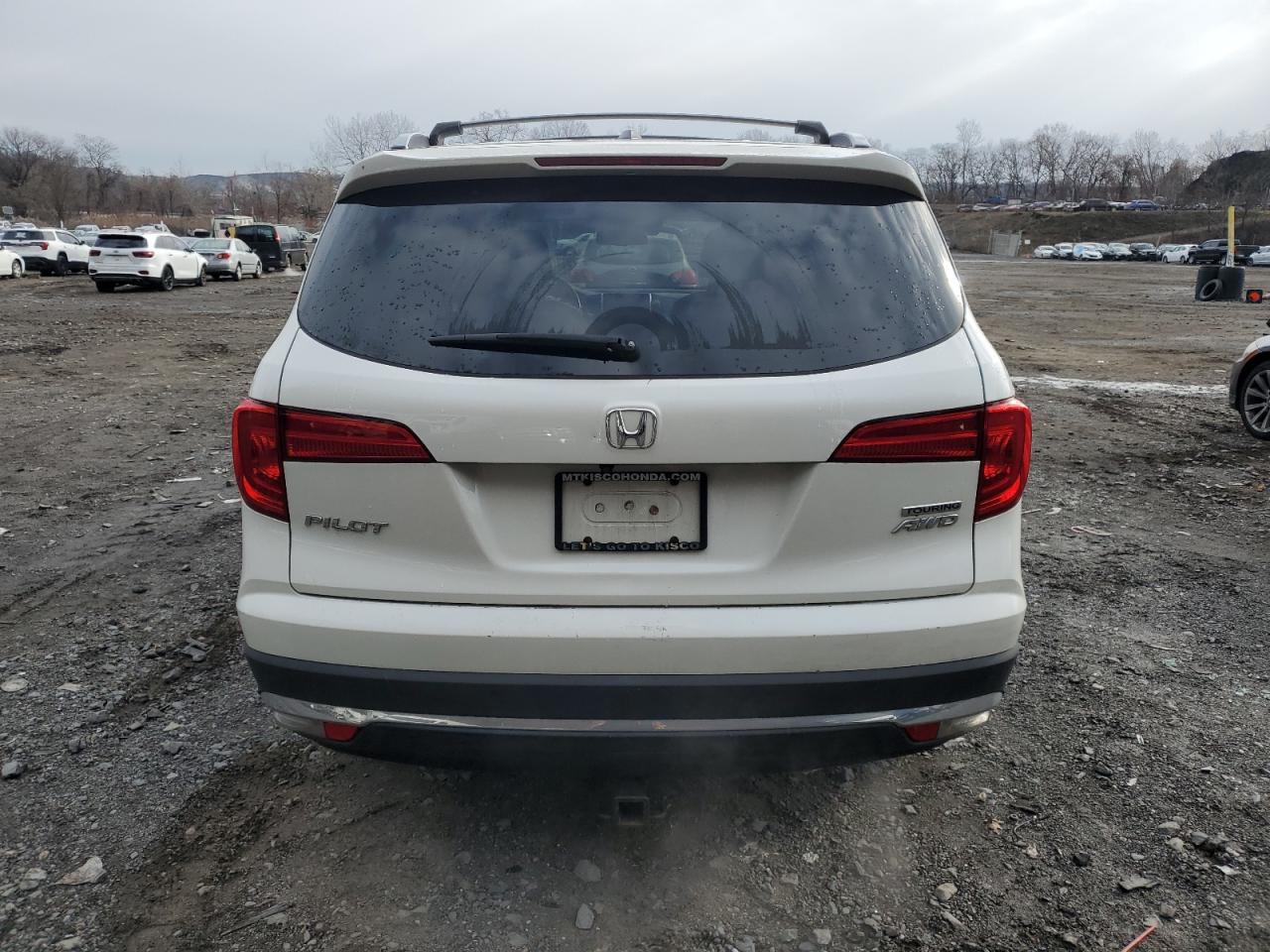 5FNYF6H95HB062725 2017 Honda Pilot Touring