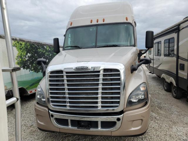 Lot #2320943792 2017 FREIGHTLINER CASCADIA 1 salvage car