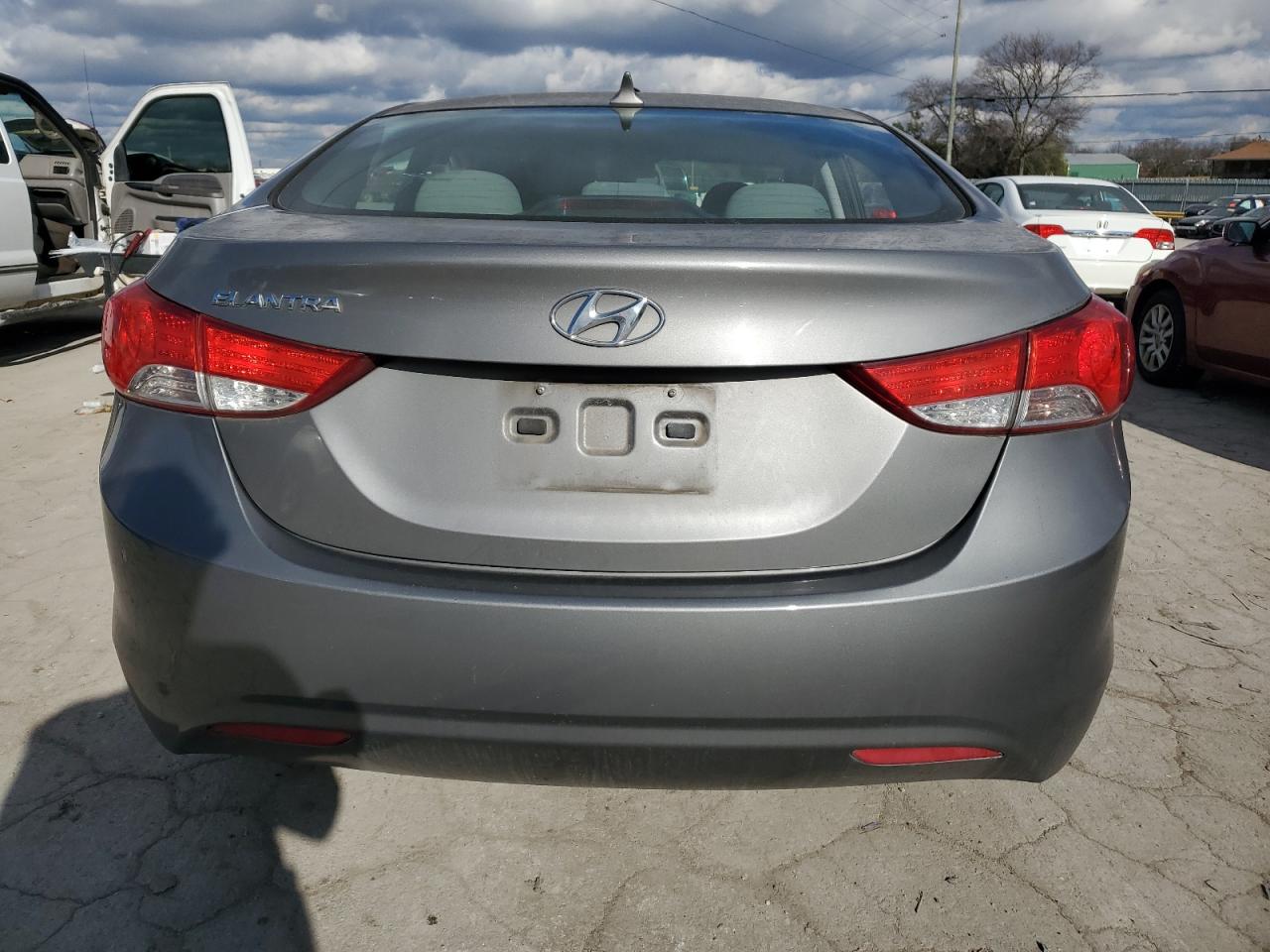 2013 Hyundai Elantra Gls vin: 5NPDH4AE6DH238178