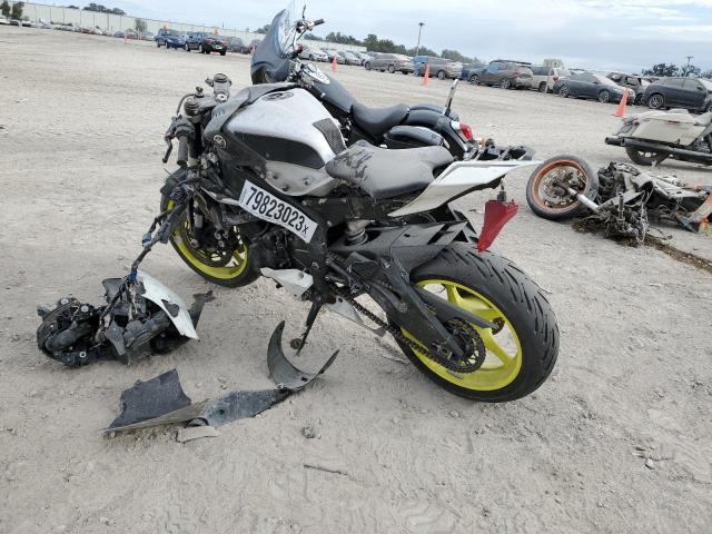 2017 YAMAHA YZFR6 JYARJ28E2HA002236