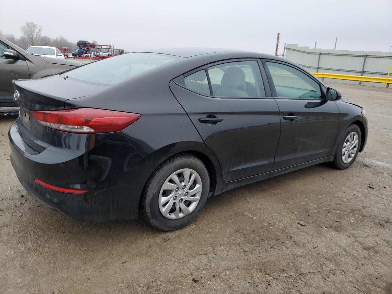 KMHD74LF5JU475590 2018 Hyundai Elantra Se