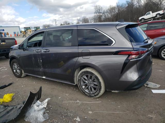 5TDYRKEC8NS110385 | 2022 Toyota sienna xle