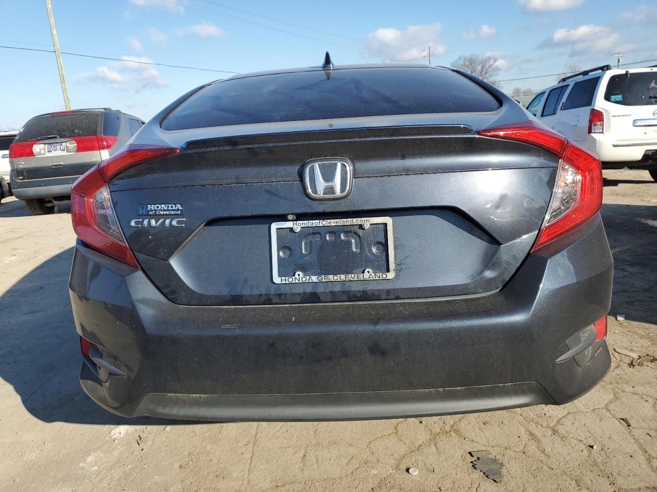 2017 Honda Civic Ex vin: 2HGFC1F39HH640404