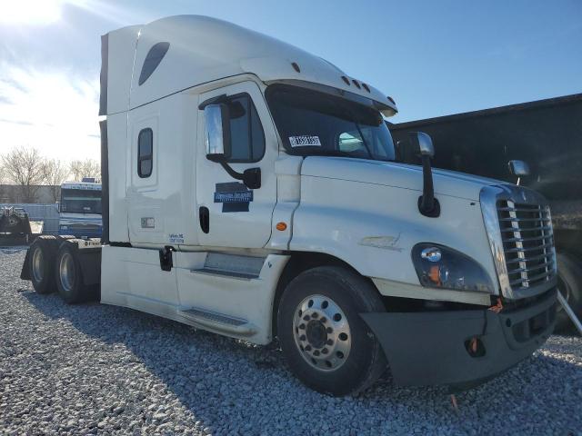 Lot #2309433019 2016 FREIGHTLINER CASCADIA 1 salvage car