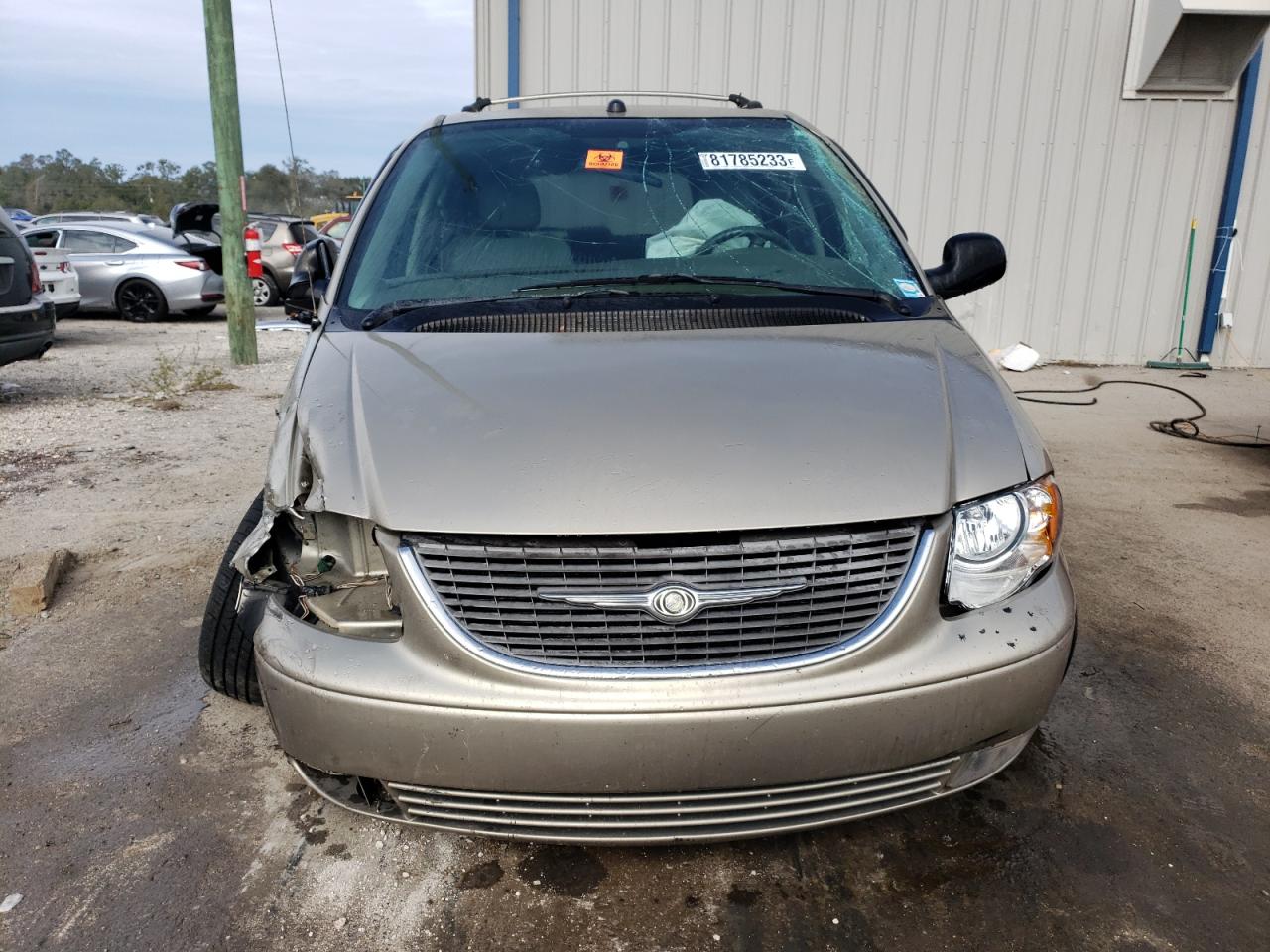 Lot #2977046649 2005 CHRYSLER TOWN & COU