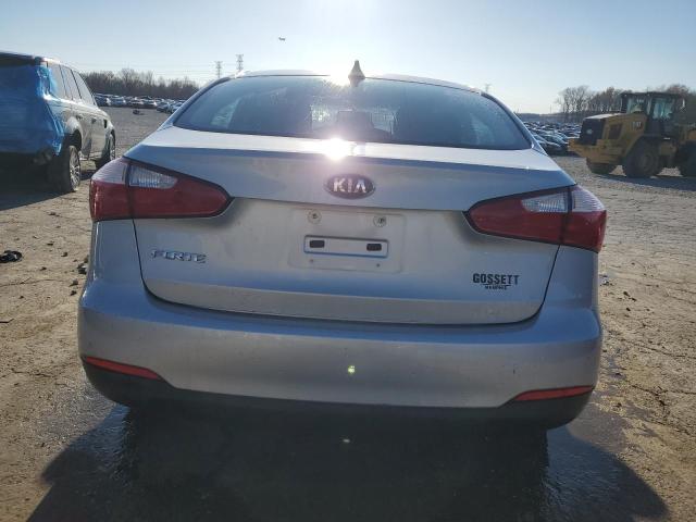 KNAFK4A62G5579825 | 2016 KIA FORTE LX