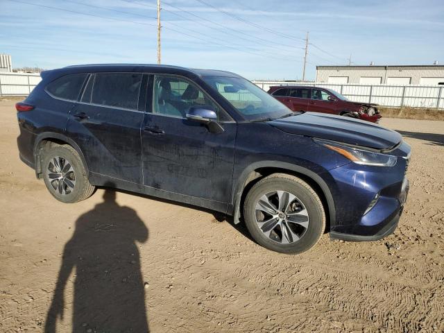 VIN 5TDHZRBH8MS113732 2021 Toyota Highlander, Xle no.4