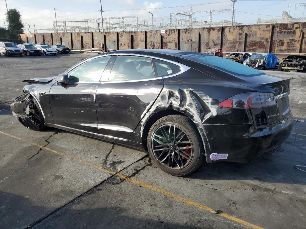 5YJSA1E44JF292374 2018 Tesla Model S