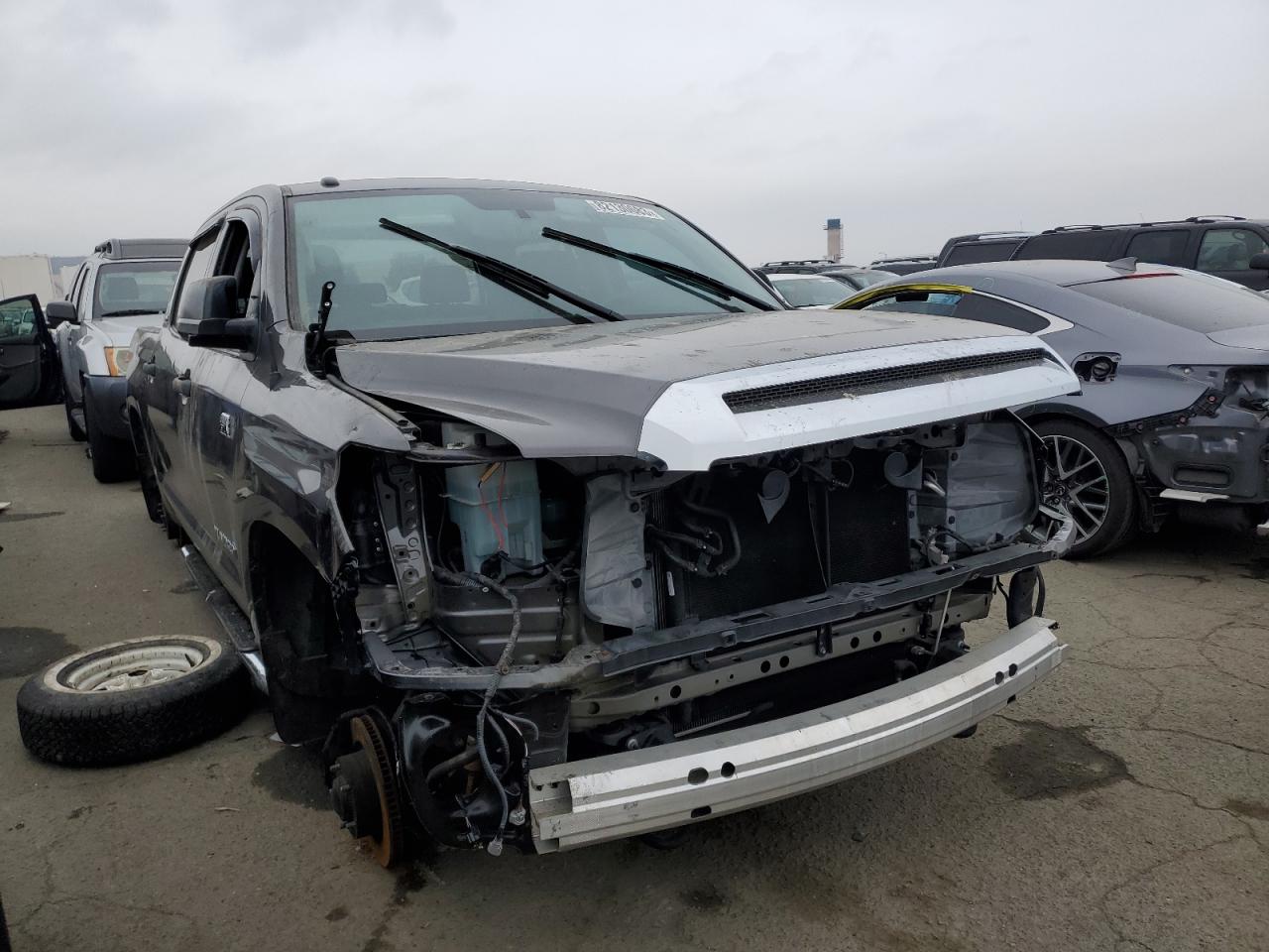 5TFDY5F10GX576891 TOYOTA TUNDRA 2016