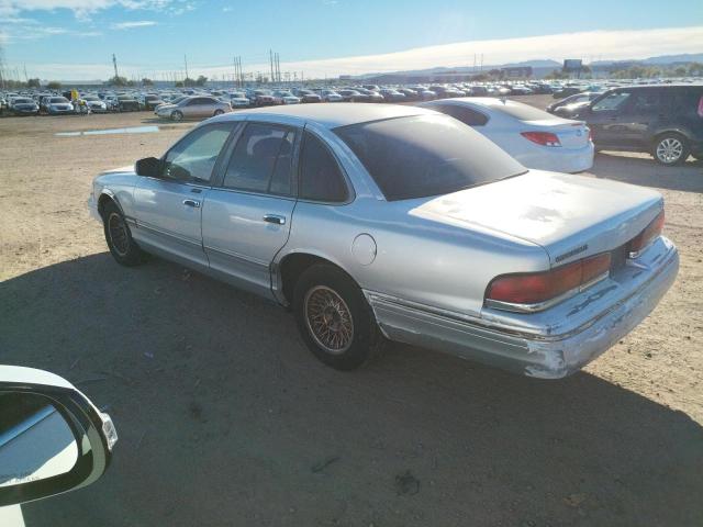 FORD CROWN VICT 1996 silver sedan 4d gas 2FALP74W2TX172767 photo #3