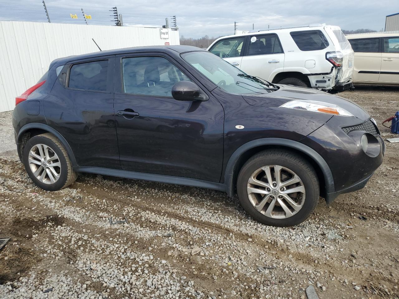 2014 Nissan Juke S vin: JN8AF5MV3ET360914