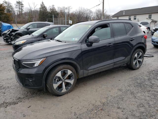 2023 Volvo XC40 