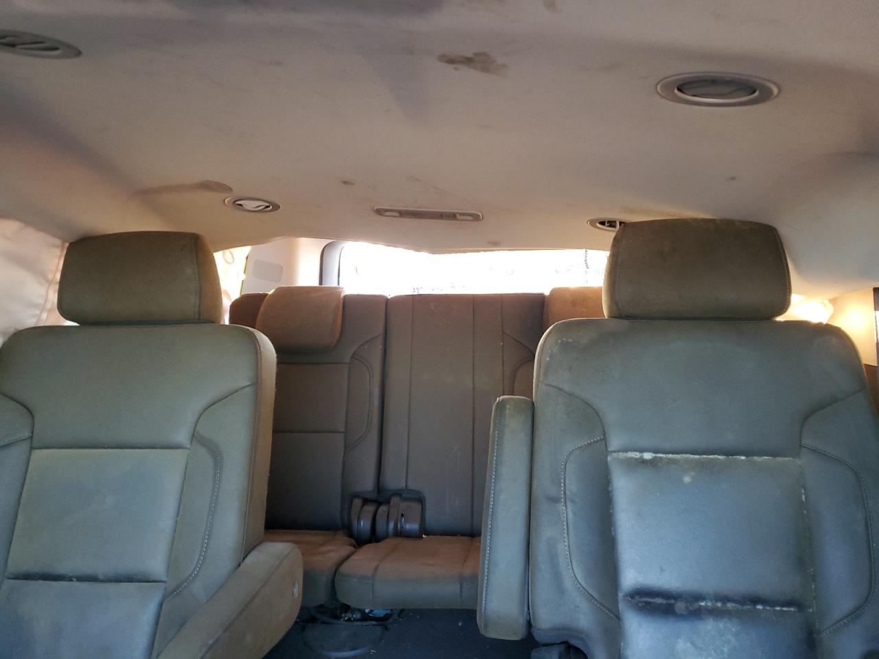 CHEVROLET SUBURBAN C1500 LT