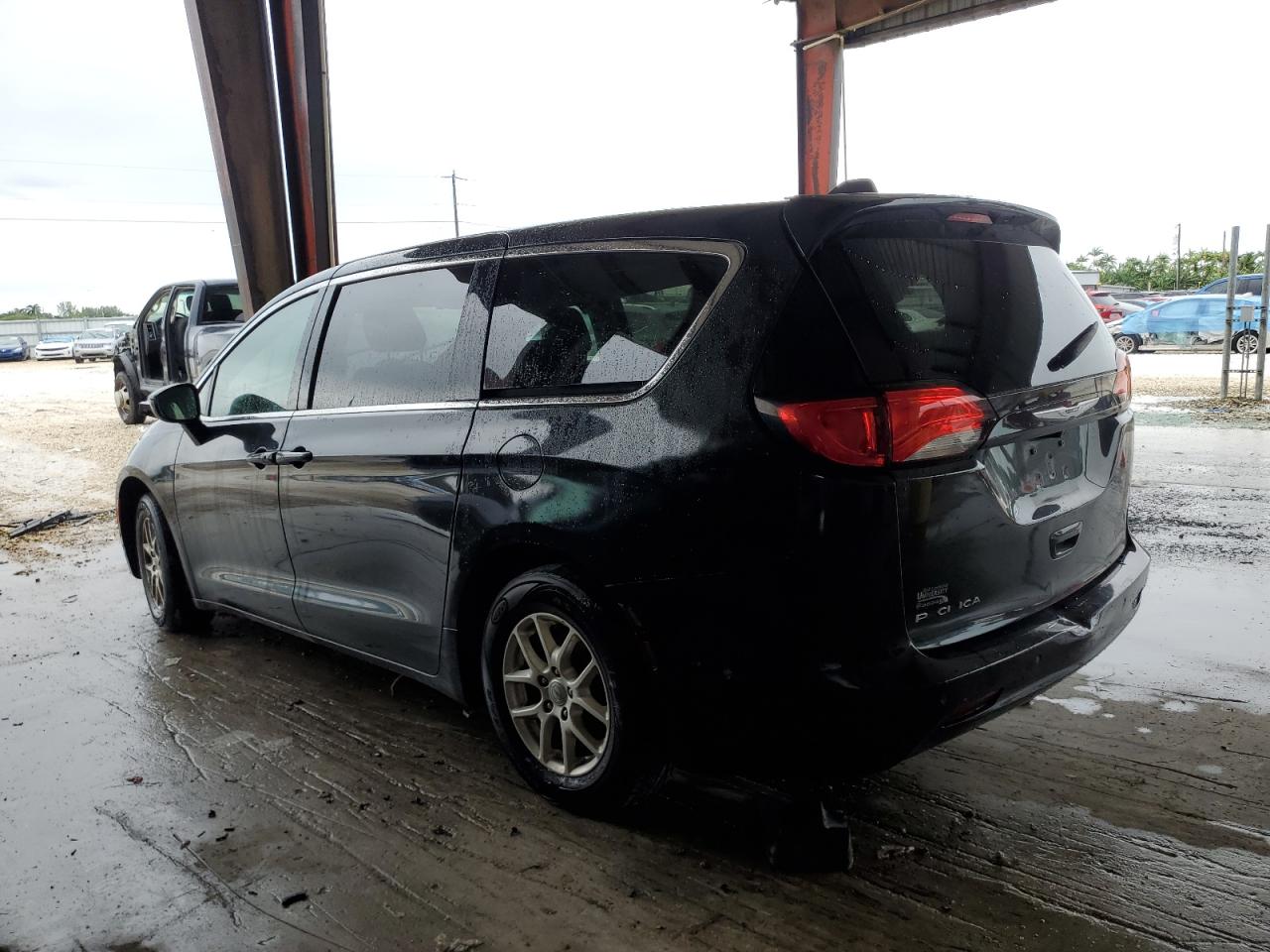 2C4RC1DG6JR130383 2018 Chrysler Pacifica Touring