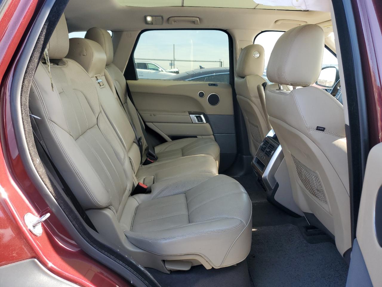 Фото: SALWR2KF0GA574298 - 11