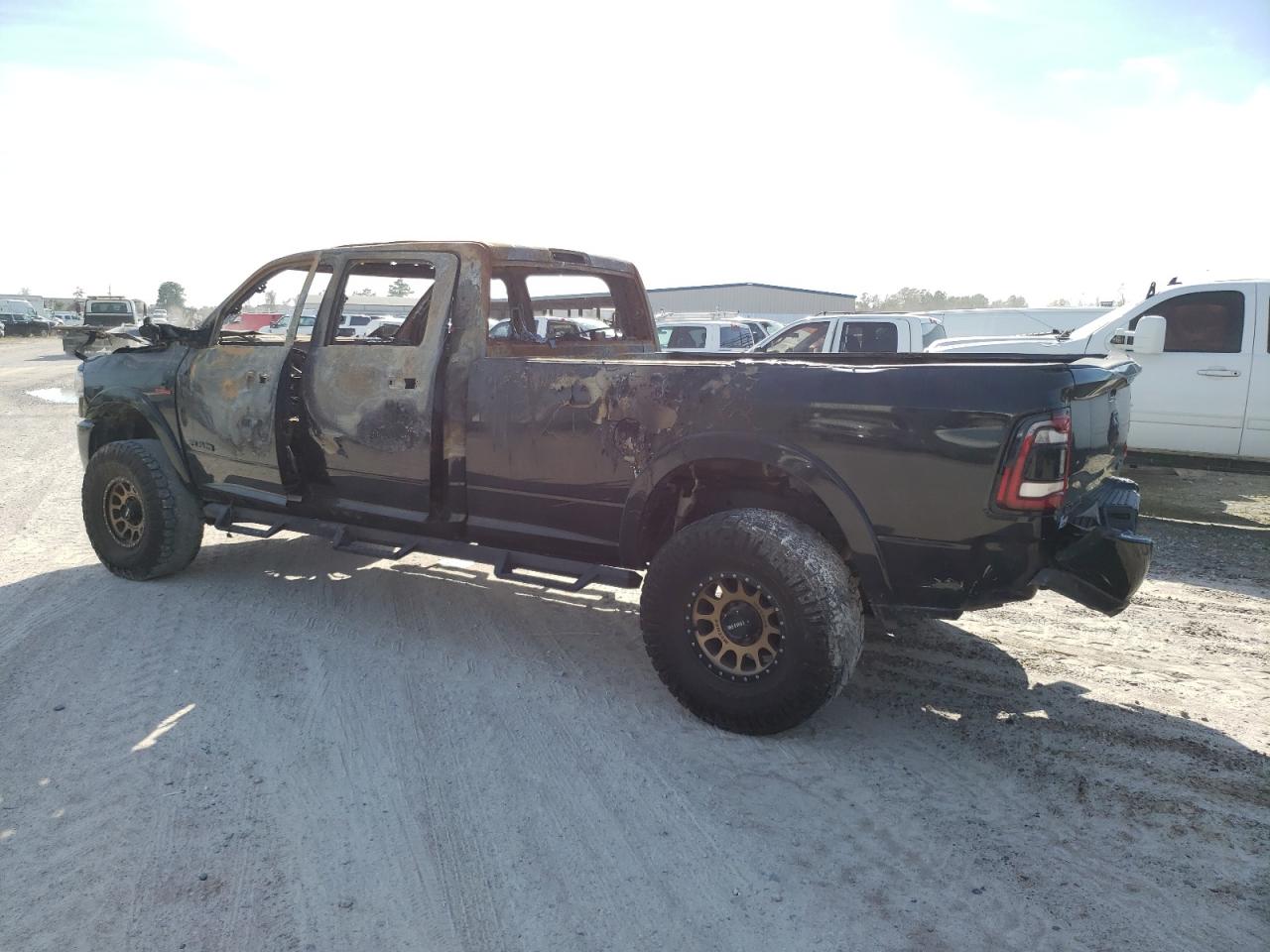 3C63R3JL6KG614764 2019 Ram 3500 Laramie