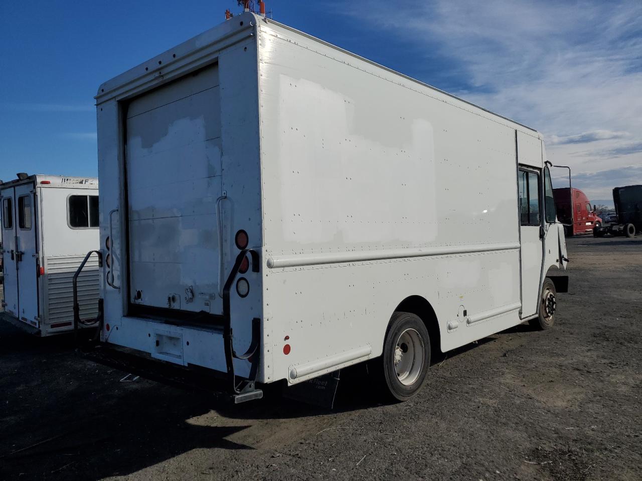 4UZAANFD1KCKV5259 2019 Freightliner Chassis M Line Walk-In Van