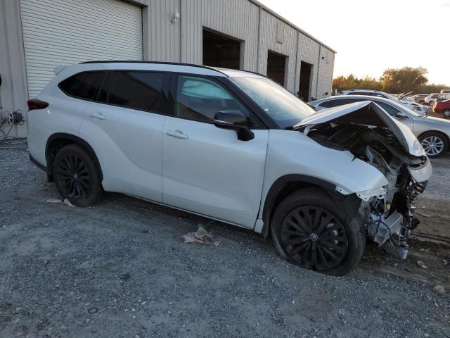 VIN 5TDKDRAH9PS520582 2023 Toyota Highlander, L no.4