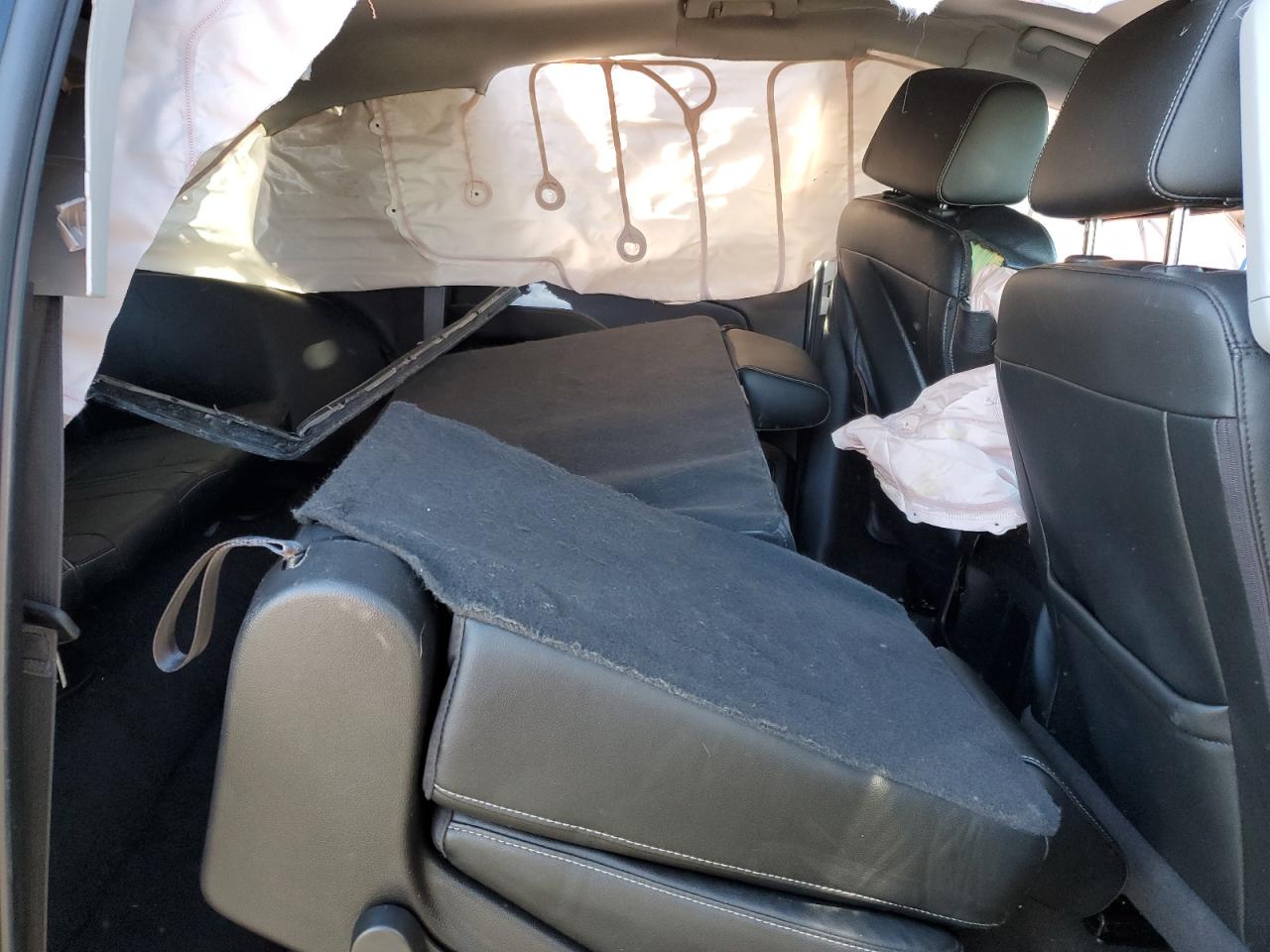 1GNSKHKCXKR390832 CHEVROLET SUBURBAN 2019