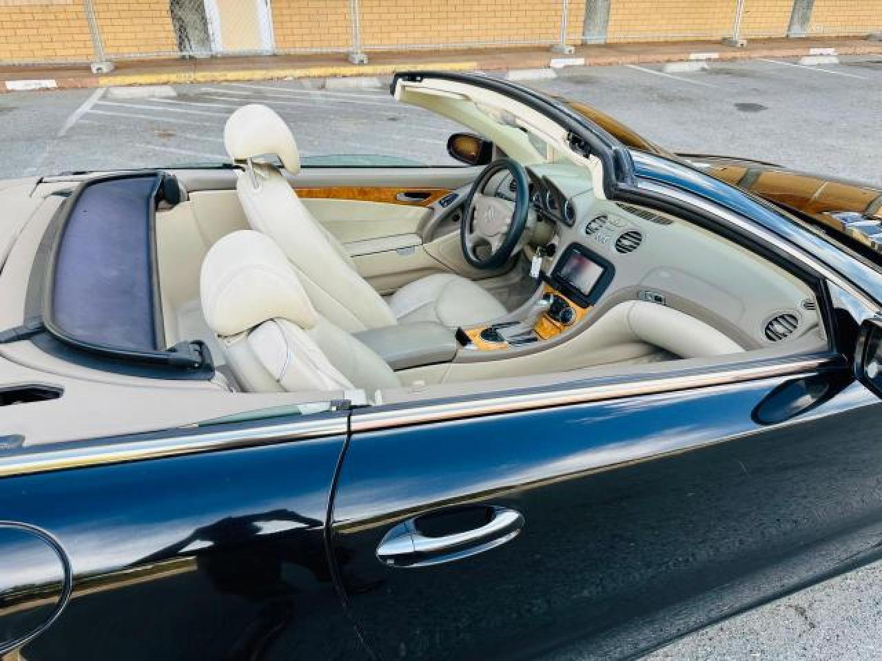 wdbsk75f04f075789 WDBSK75F04F075789 2004 Mercedes-Benz Sl 500