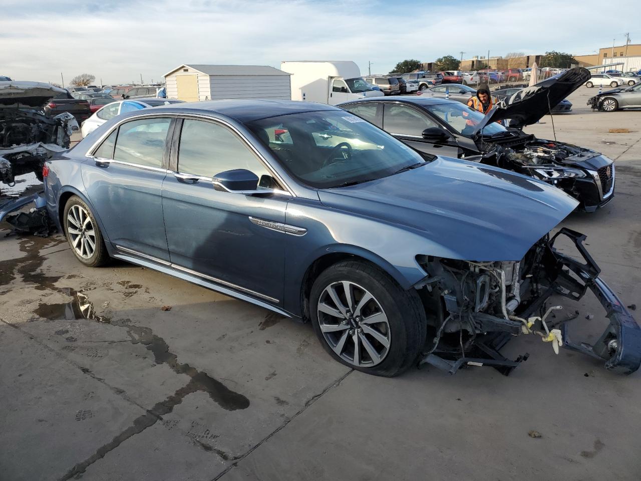 1LN6L9PK2J5603349 2018 Lincoln Continental Premiere