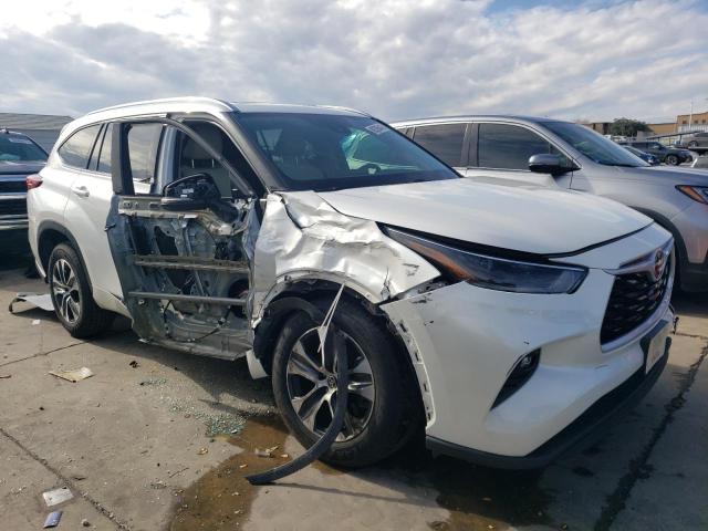 VIN 5TDGZRAH5MS053986 2021 Toyota Highlander, Xle no.4