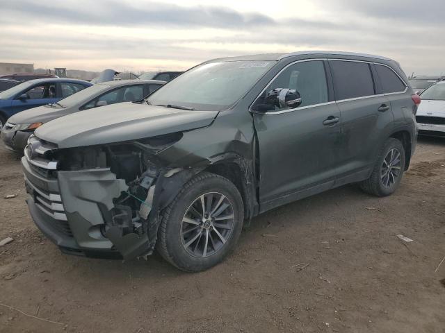 VIN 5TDJZRFH1KS741737 2019 Toyota Highlander, SE no.1