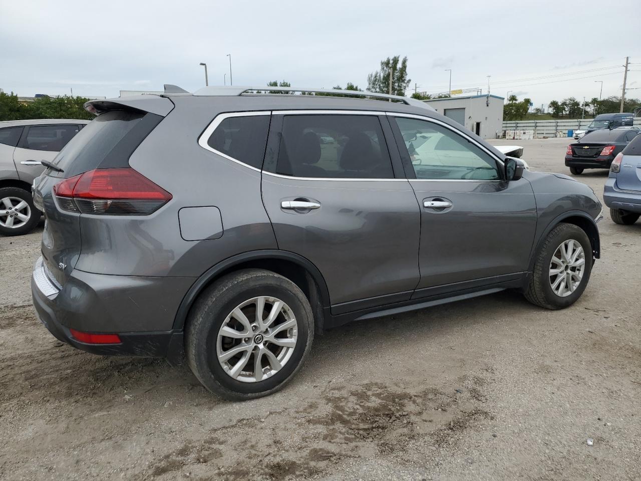 5N1AT2MT6JC814287 2018 Nissan Rogue S