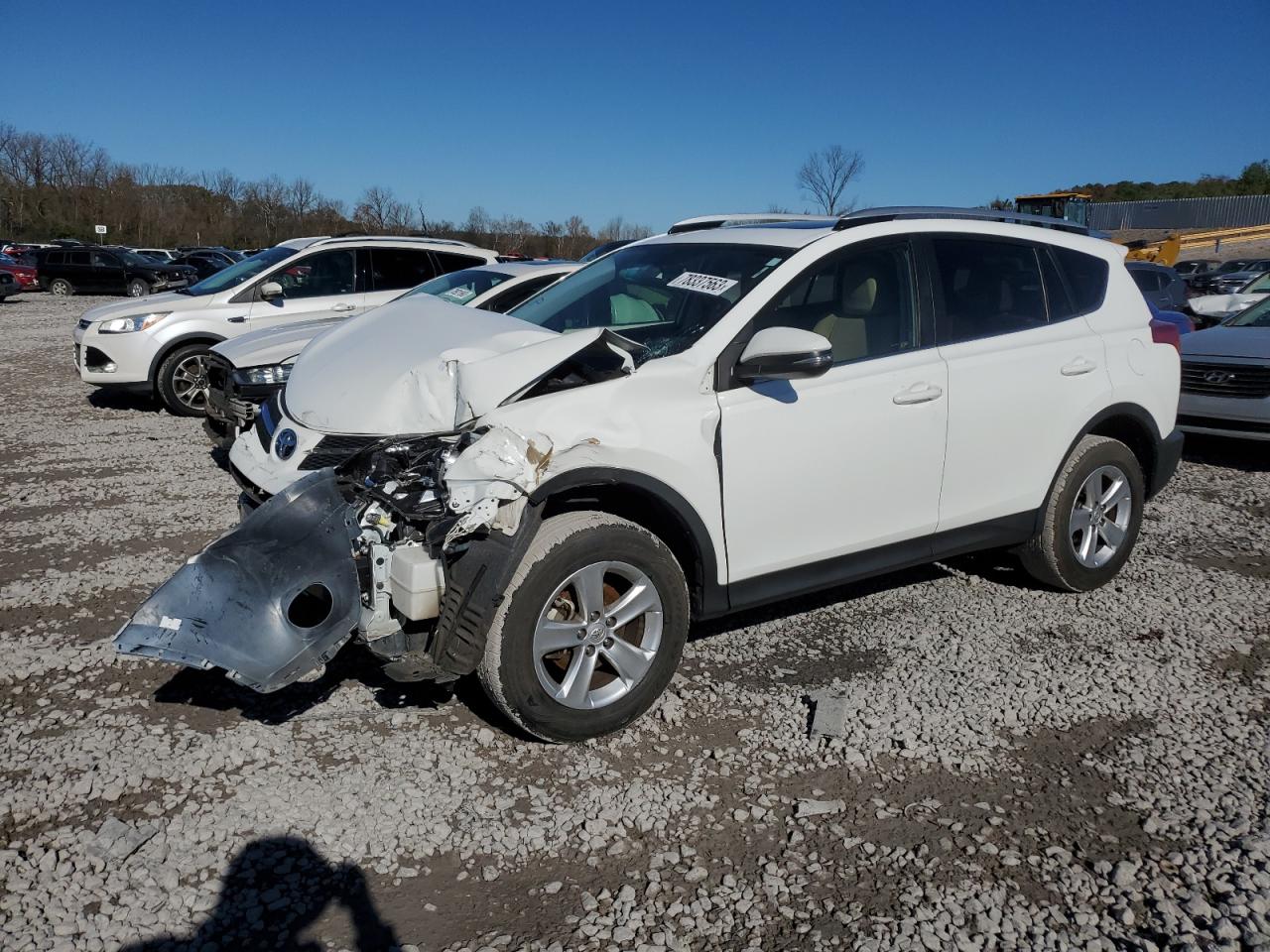 JTMWFREV5EJ020568 2014 Toyota Rav4 Xle
