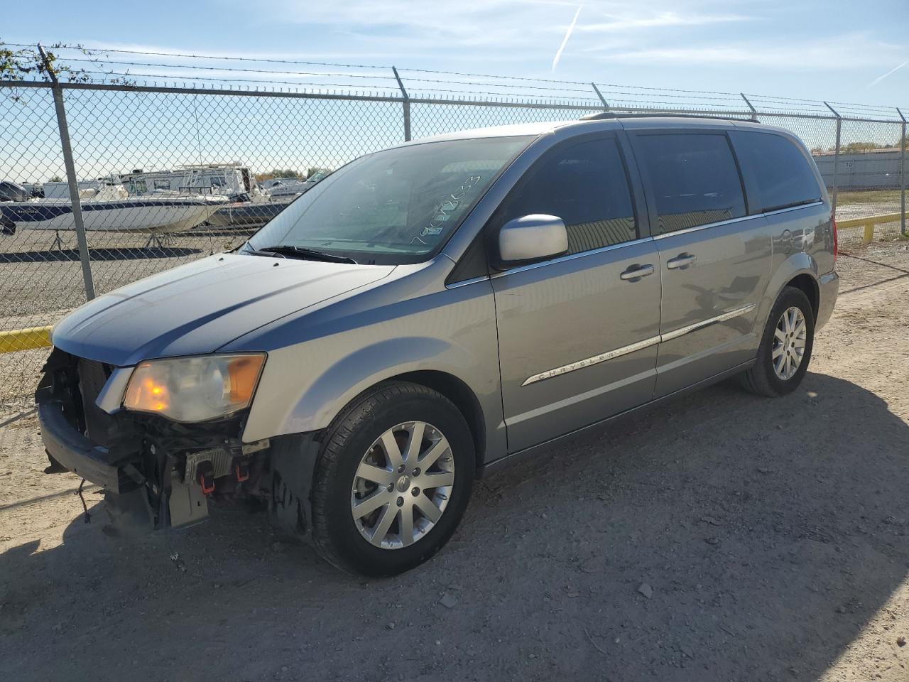 2C4RC1BG2DR770257 2013 Chrysler Town & Country Touring