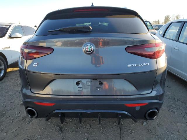 ZASFAKBNXJ7B69468 | 2018 ALFA ROMEO STELVIO TI