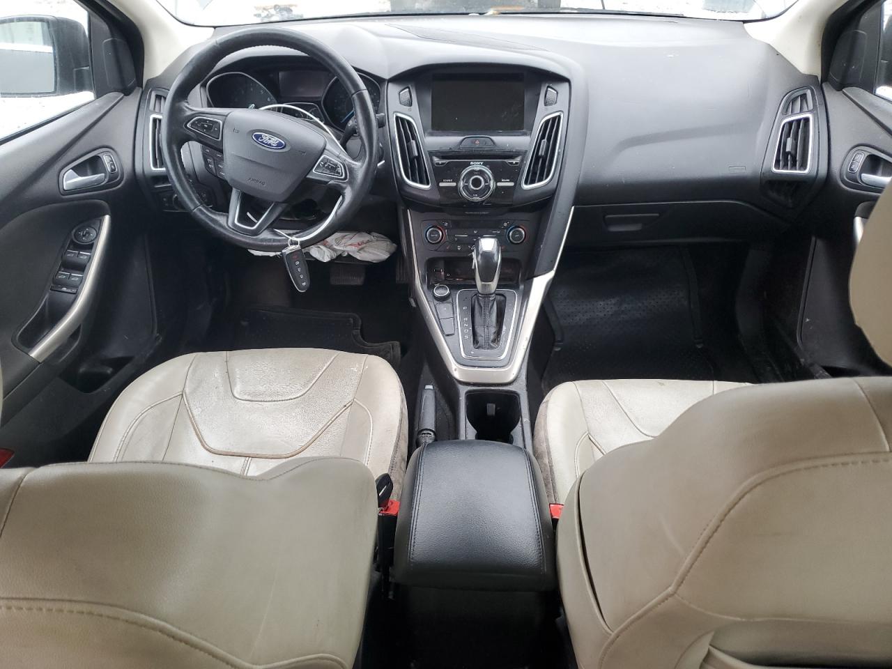 1FADP3J2XHL272635 FORD FOCUS 2017