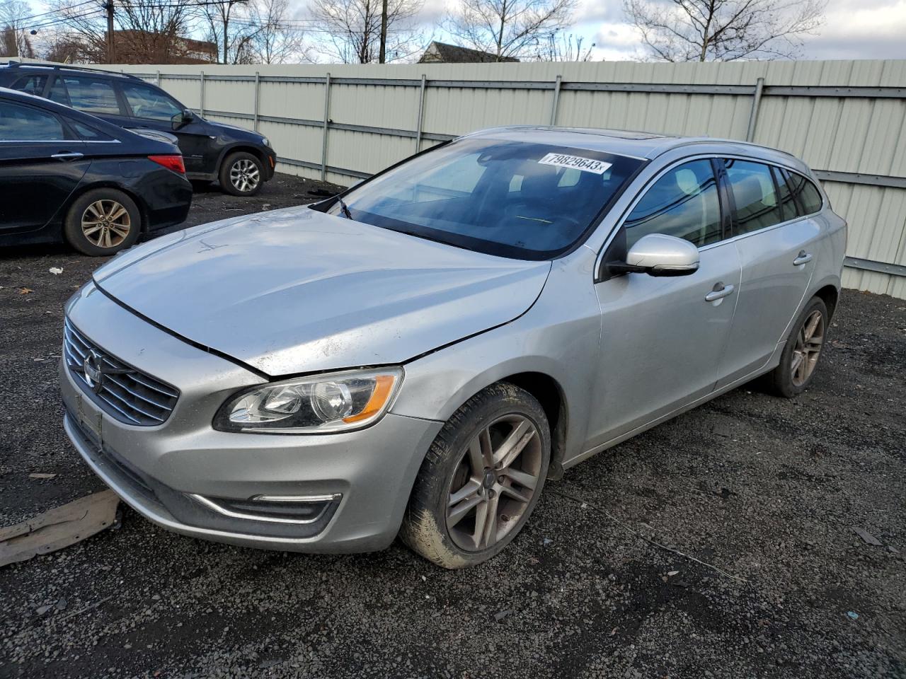 YV1612SB5F1202475 2015 Volvo V60 Premier