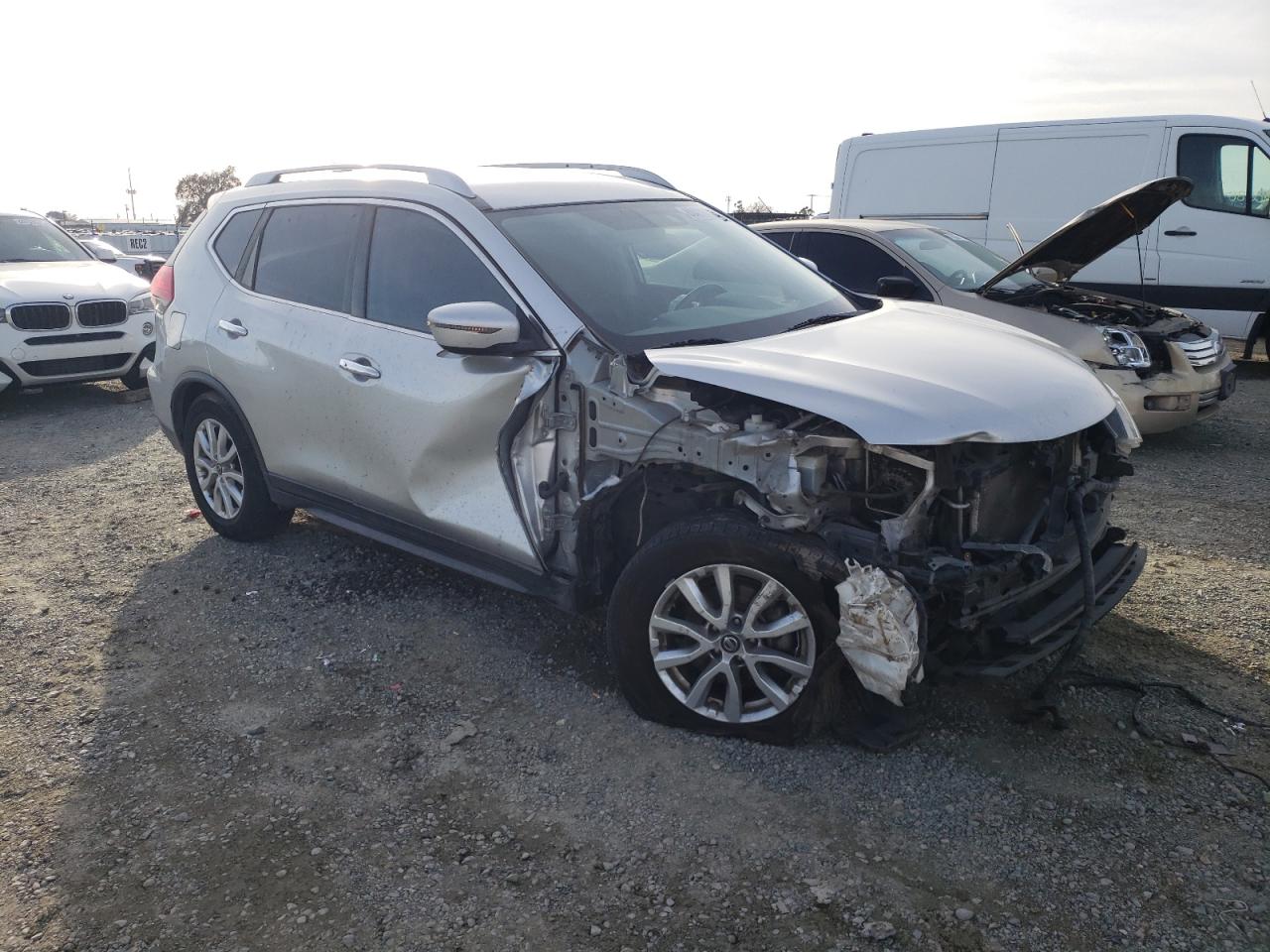JN8AT2MT1HW152779 NISSAN ROGUE 2017