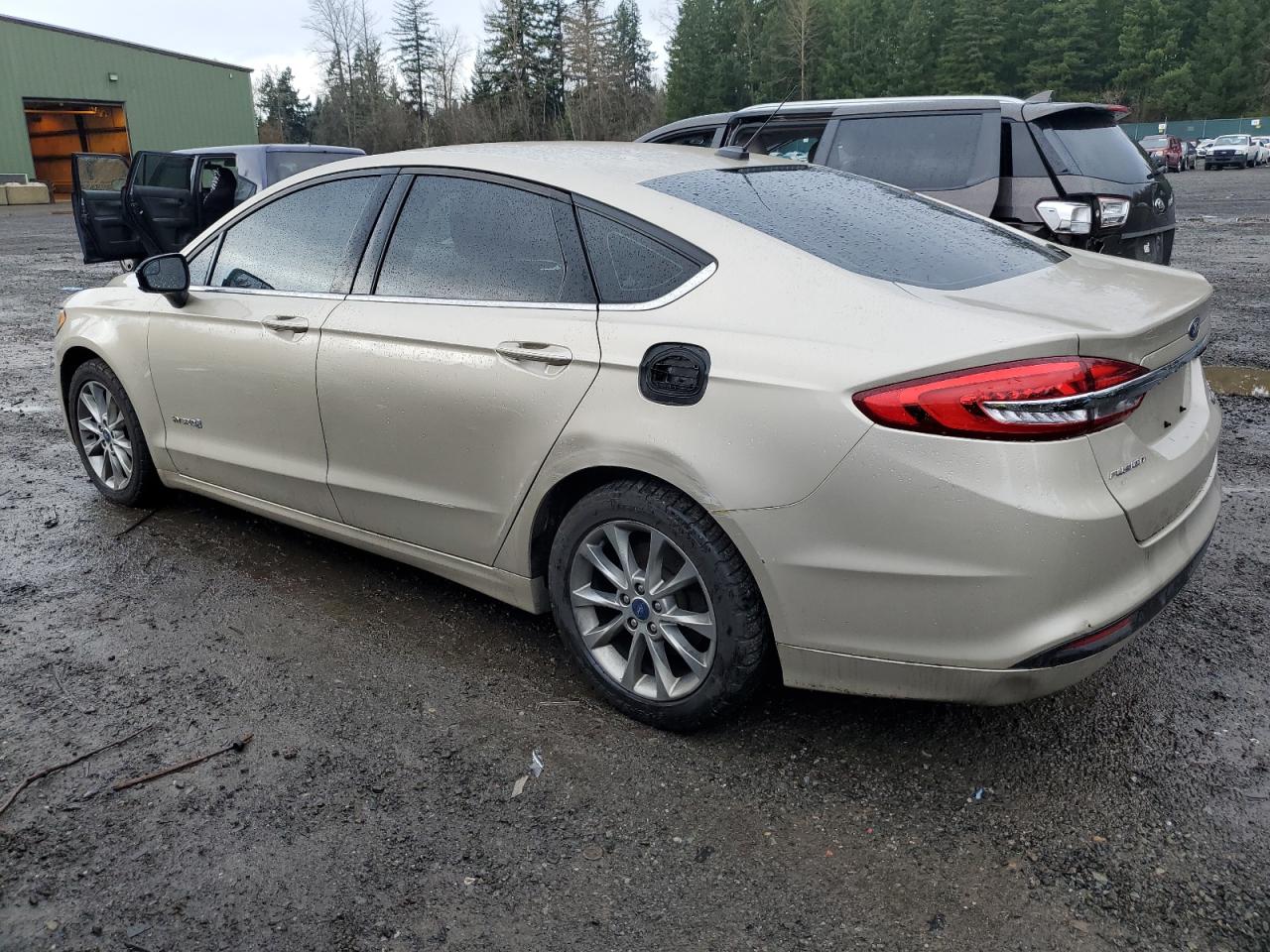 3FA6P0LU3HR323724 FORD FUSION 2017