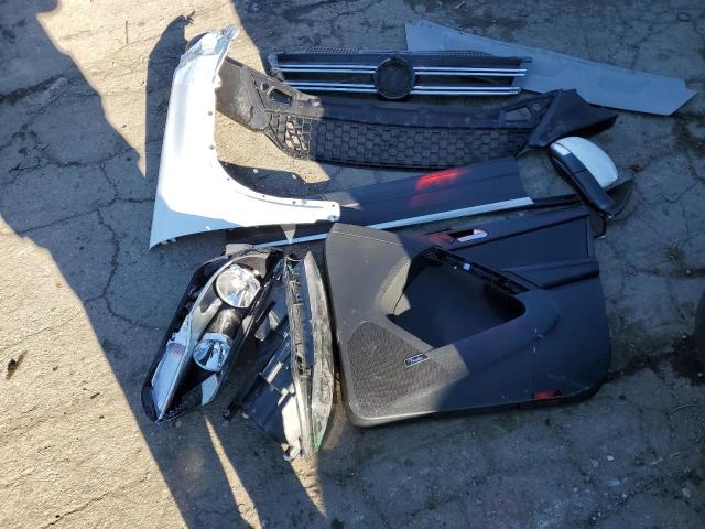 2015 VOLKSWAGEN TIGUAN S WVGAV7AX3FW605030