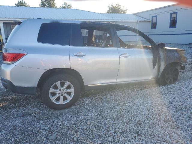 VIN 5TDZK3EH1DS119132 2013 Toyota Highlander, Base no.3