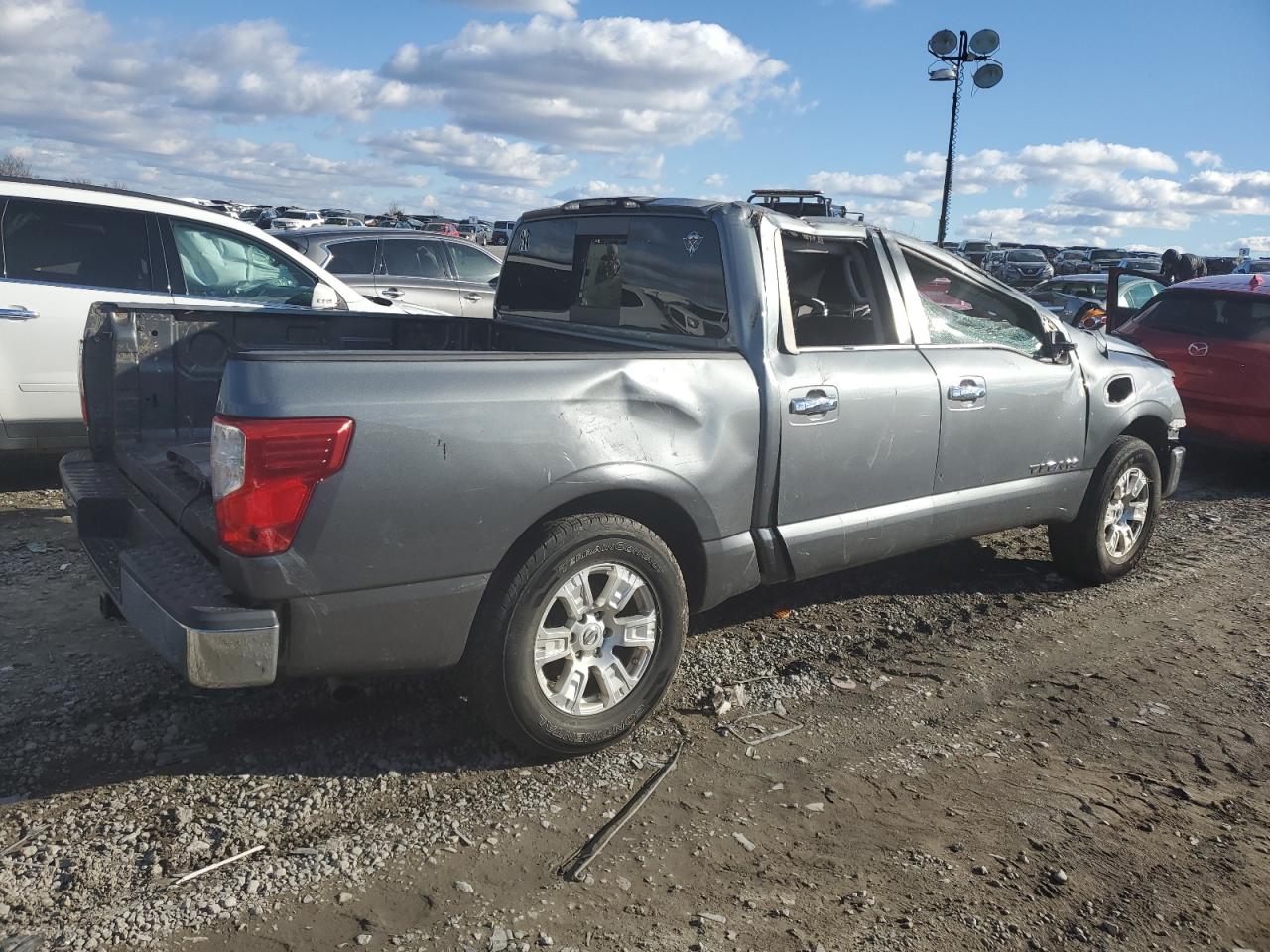1N6AA1EJ3HN540026 NISSAN TITAN 2017