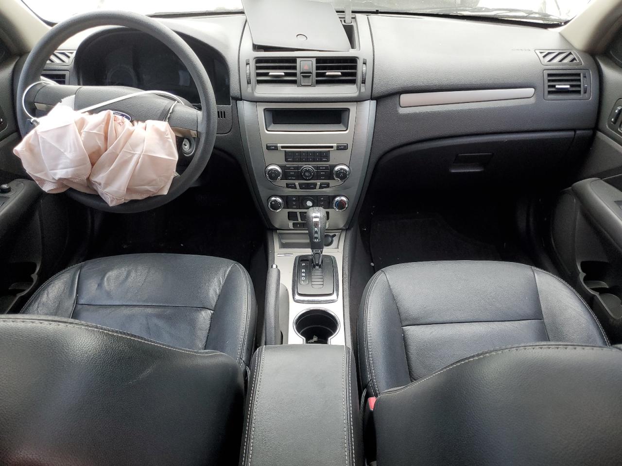 3FAHP0HA3AR201782 2010 Ford Fusion Se