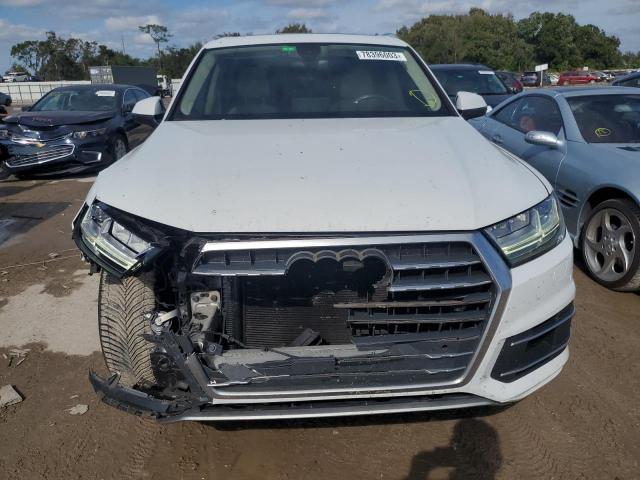 VIN WA1LHAF72KD025441 2019 Audi Q7, Premium Plus no.5