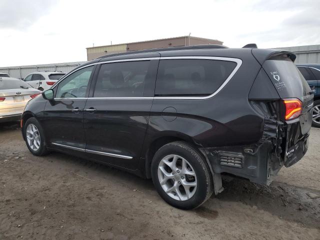 2C4RC1BG2HR654756 2017 CHRYSLER PACIFICA, photo no. 2