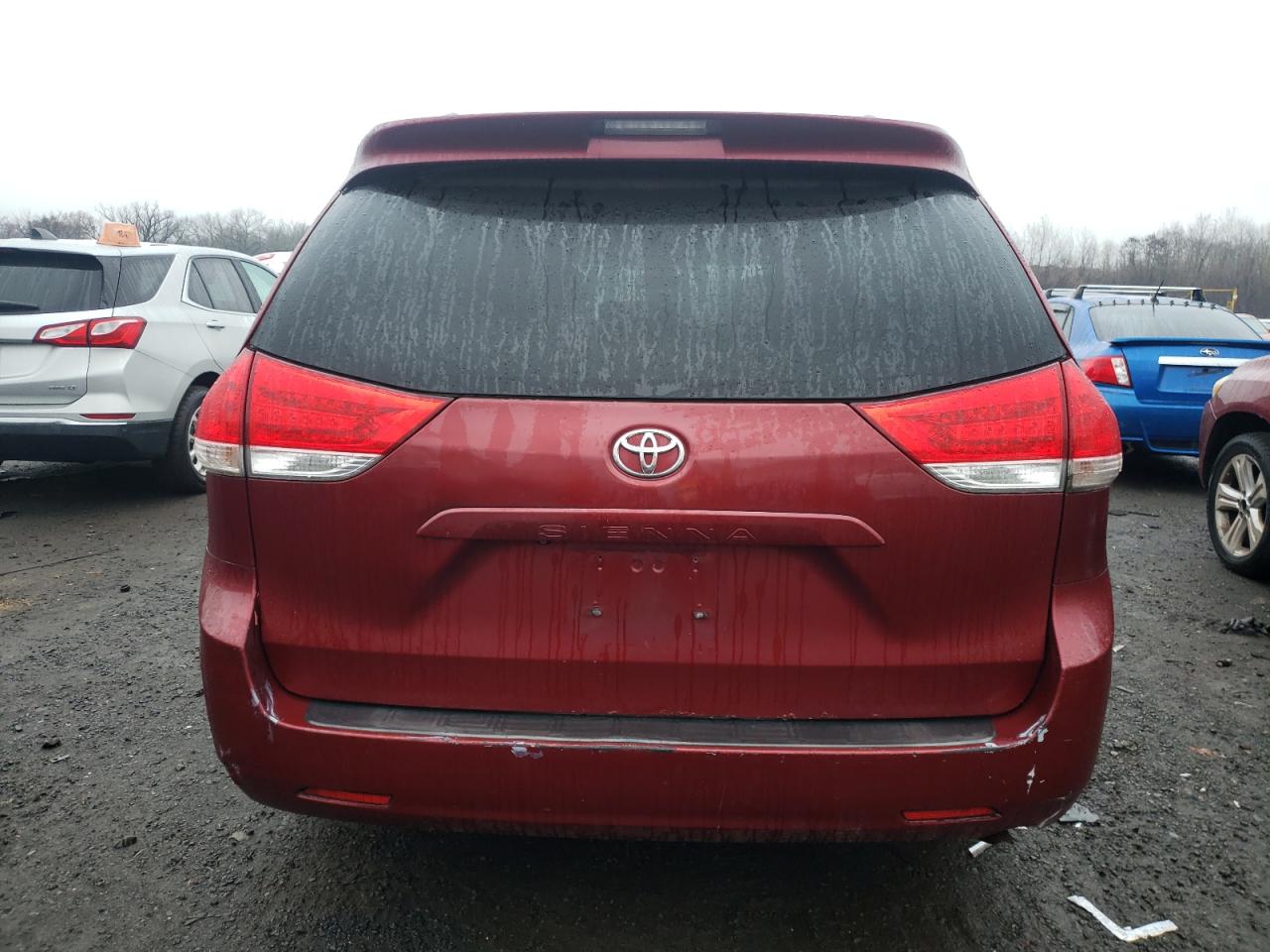 5TDDK3DCXBS006695 2011 Toyota Sienna Xle