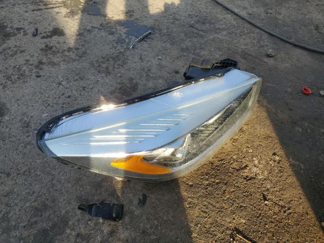1FMCU0JD8HUA68209 2017 Ford Escape Titanium