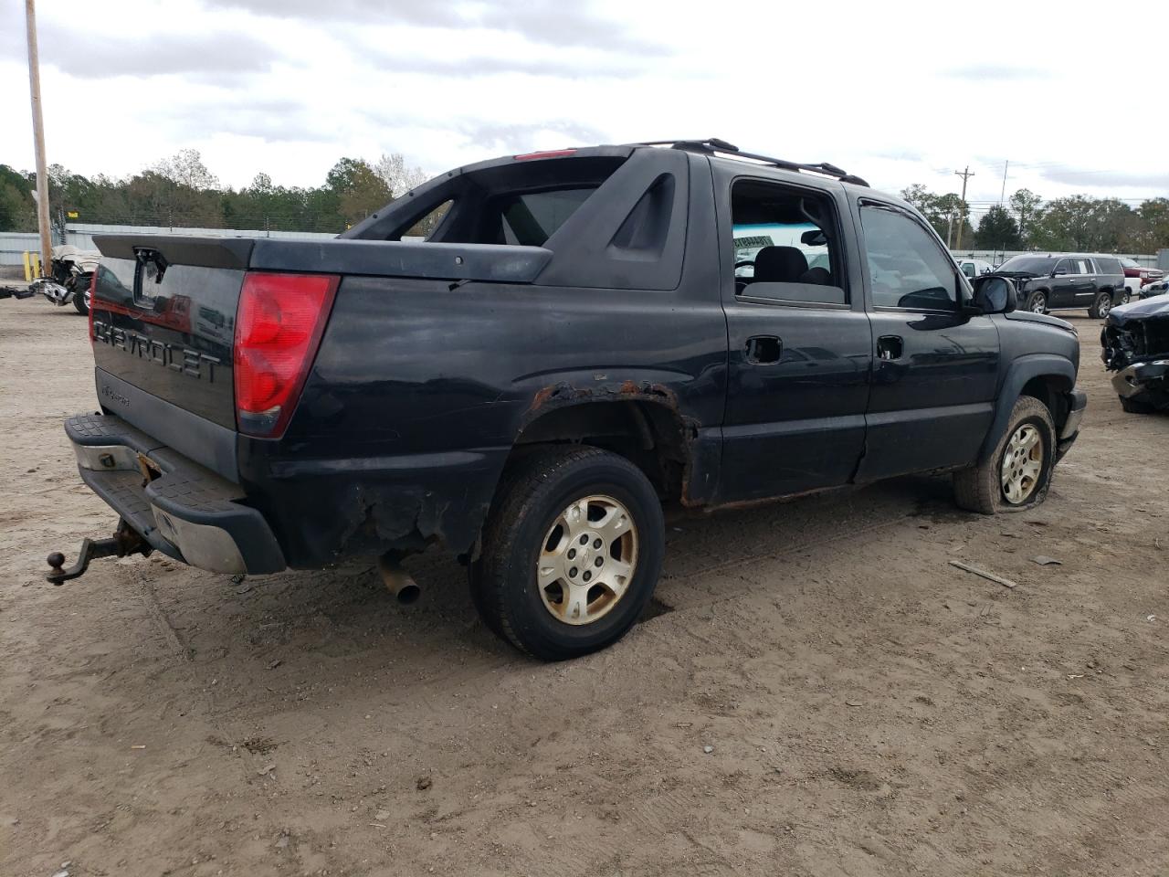 3GNEK12T84G****** Salvage and Repairable 2004 Chevrolet Avalanche in AL - Newton